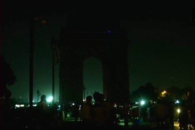 earth hour 2018, earth hour, power off, climate change, india gate, eiffel tower, Tower Bridge, Big Ben, Piccadilly Circus, the London Eye