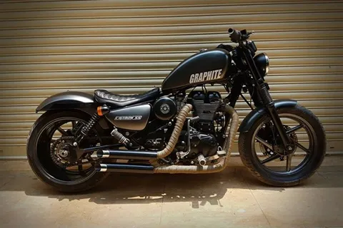 Modified Royal Enfield: Thunderbird 350 gets Harley-Davidson Iron 883 like makeover and looks gorgeous!
