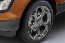  Blacked out alloy wheels 