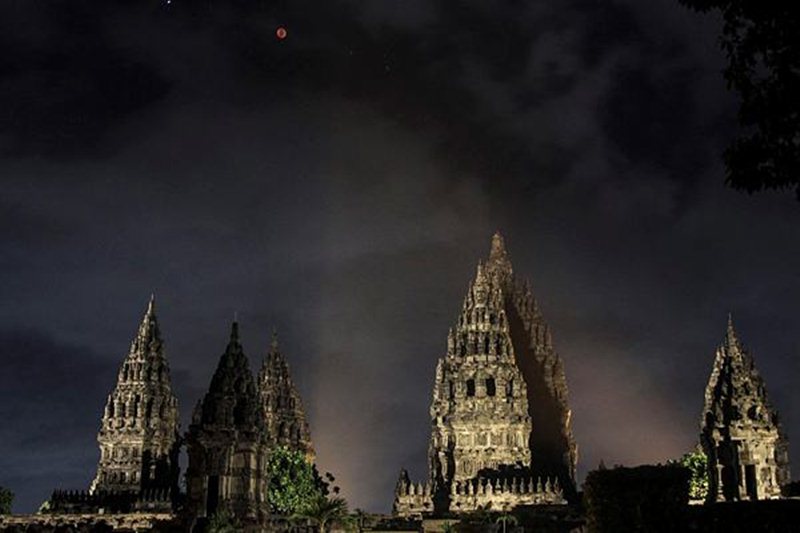 blood moon july 2018, blood moon meaning, blood moon india, blood moon and mars, blood moon effects, blood moon pictures, blood photos, blood moon pictures 2018, lunar eclipse pictures, lunar eclipse photos, lunar eclipse pics, lunar eclipse photography, Lunar Eclipse 2018, Lunar Eclipse 2018 in india,