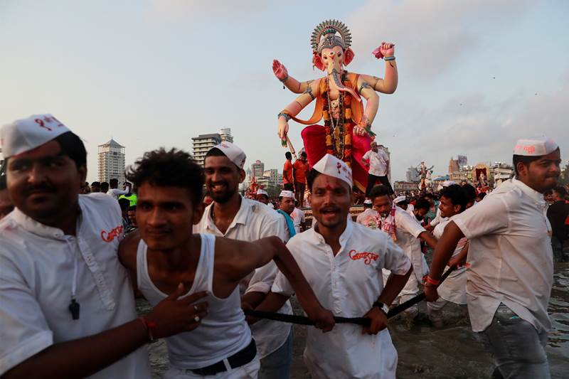 ganesh visarjan images, ganesh visarjan pics, ganesh visarjan photos, ganesh visarjan photos in mumbai, ganesh visarjan photo gallery, ganesh visarjan 2018 date, ganesh visarjan 2018 mumbai, ganesh visarjan 2018 hyderabad, ganesh visarjan 2018 pune, ganesh visarjan 2018 in mumbai, ganesh visarjan 2018 date in ahmedabad