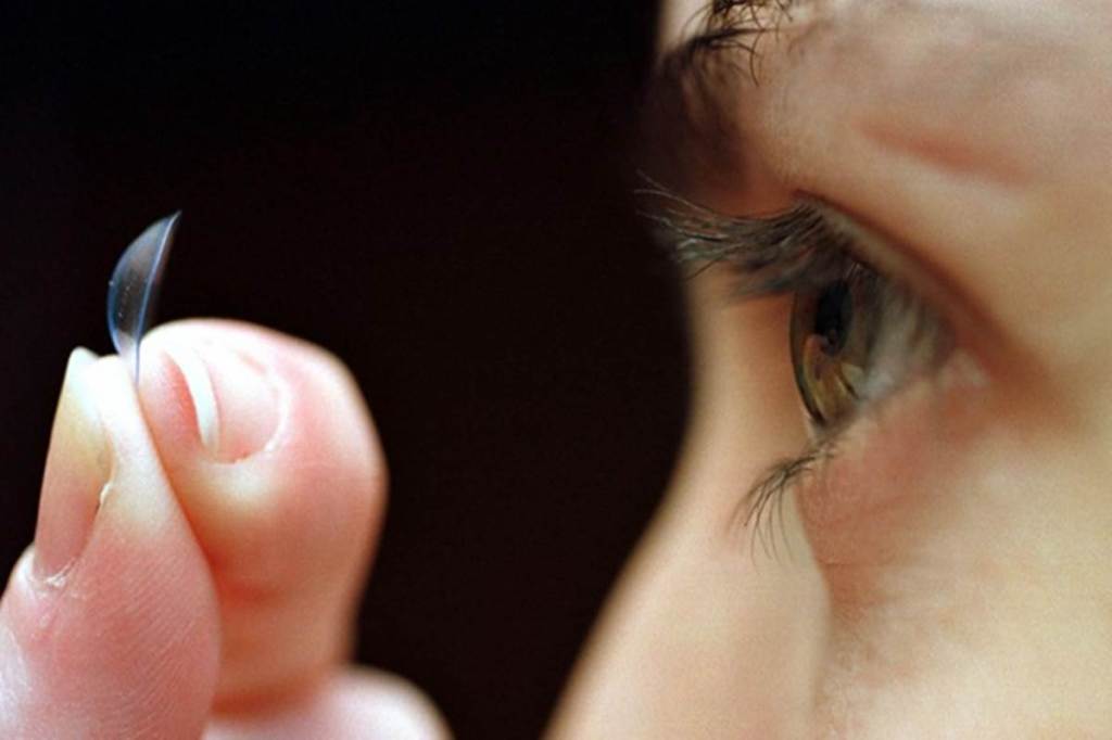 Eye infection in contact lens wearers can cause blindness Life News