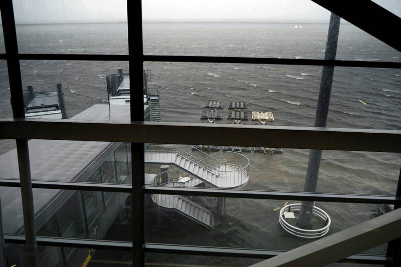 kansai airport japan, kansai airport, kansai international airport, kansai airport sinking, kansai airport japan photos, kansai international airport pictures, kansai airport images, japan typhoon, typhoon jebi
