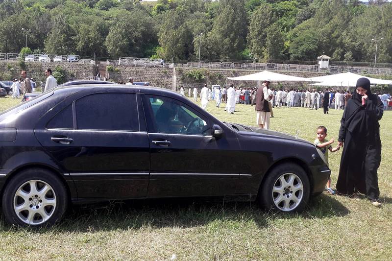 imran khan car auction, imran khan vehicle auction, pakistan car auction list, pakistan car auction site, pakistan government car auctions, pakistan PM car auctions, prime minister pakistan car auction, car auction in pakistan 2018, car auction in pakistan prime minister, car auction images, pakistan car auction pics
