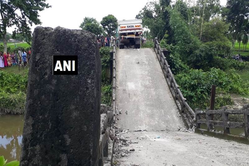 west bengal bridge collapse, darjeeling bridge collapse, bridge collapse in kolkata, bridge collapse in siliguri today, siliguri bridge collapse, west bengal bridge collapse, siliguri bridge accident, darjeeling bridge collapse, west bengal bridge collapse pictures
