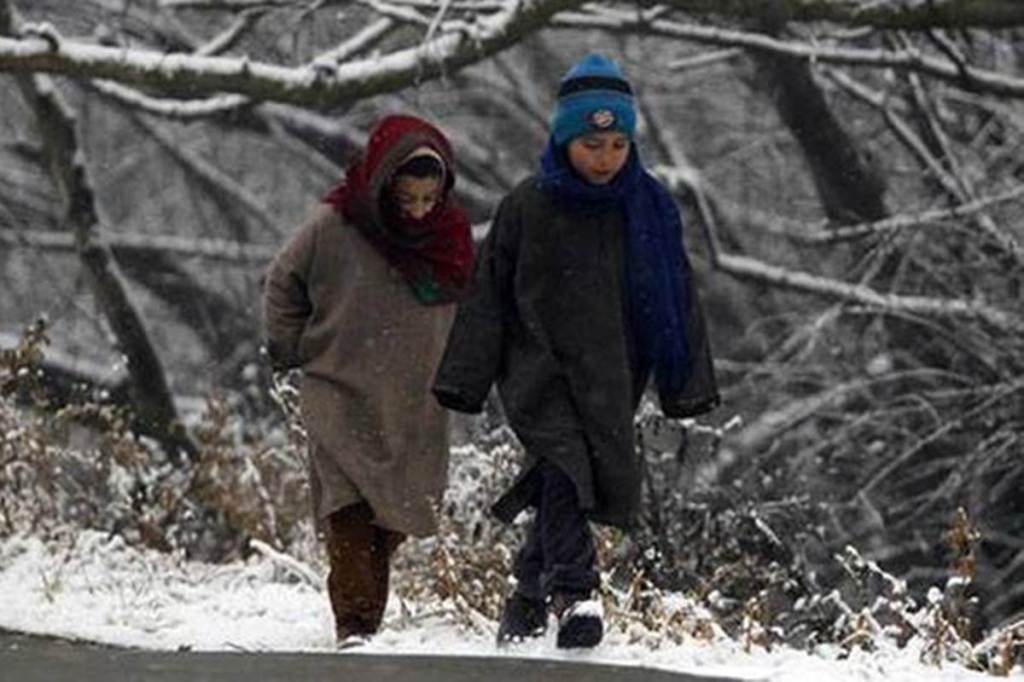 Jammu and Kashmir: Minimum temperatures drop across the state