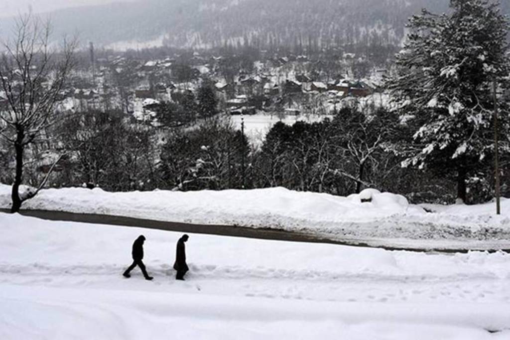 Jammu Kashmir Weather: Rain, snow to continue till Thursday