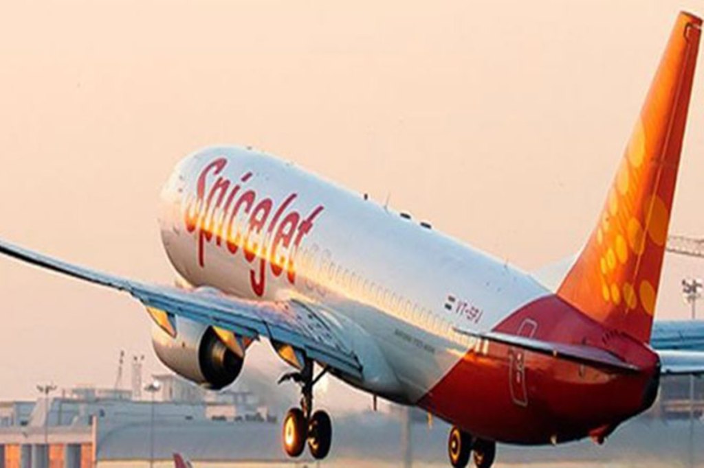 SpiceJet plane overshoots Shirdi runway on landing; all passengers safe