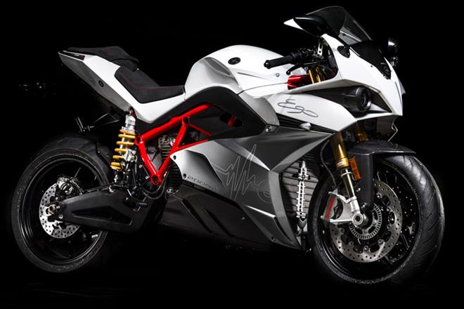 Energica Ego: A very prominent to fact to describe the Ego is the fact that it is the basis for racing machines that will be used in MotoE series, due to debut in 2019. The electric class will see riders like Britain’s Bradley Smith battle with well-known names such as Randy Depuniet, Maria Herrera and Sete Gibernau.
