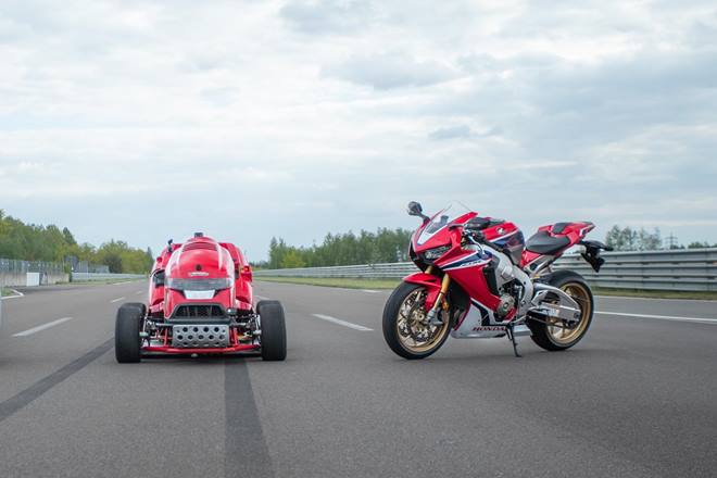 At the heart of Mean Mower V2 lies its engine. This time a 999cc four-cylinder unit taken from Honda’s high-performing CBR1000RR Fireblade SP motorcycle - producing 200 bhp at 13,000rpm. It packs almost double the power of the original Mean Mower, with a super-light frame and engine dry weight of just 69.1kg, which overall results in a power-to-weight ratio in excess of that of a Bugatti Chiron.