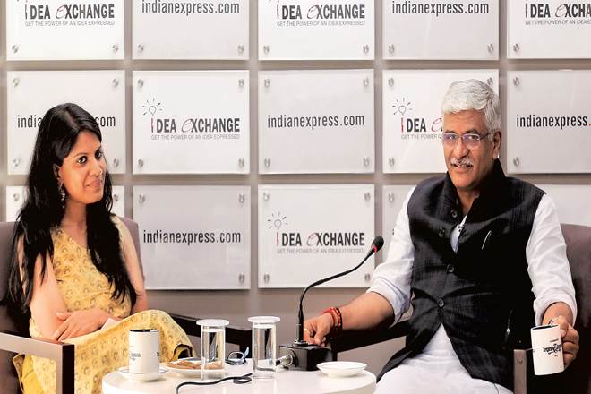 Union Minister Gajendra Singh Shekhawat with Senior Assistant Editor Shalini Nair in The Indian Express newsroom (Image: Amit Mehra)
