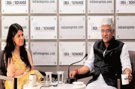 Union Minister Gajendra Singh Shekhawat with Senior Assistant Editor Shalini Nair in The Indian Express newsroom (Image: Amit Mehra)