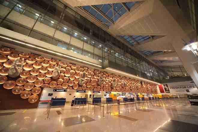 Delhi airport, hoax bomb threat, Indira Gandhi International Airport, IGIA, CISF, Bomb Disposal Squad, BDS, Central Industrial Security Force, bomb threat 