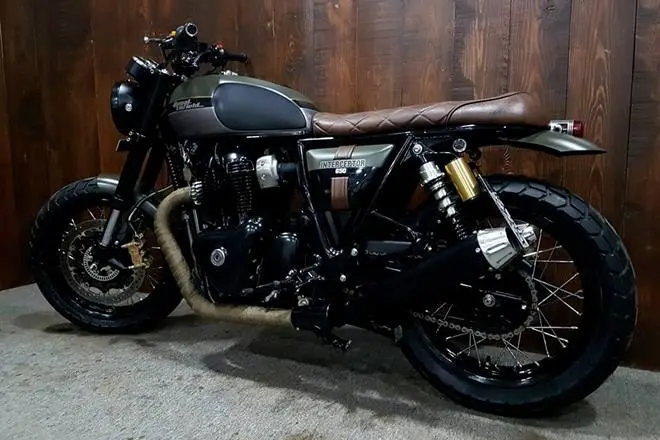 As most Royal Enfield motorcycles have been in the past, the Interceptor 650 has also grown immensely popular with custom bike builders. We often feature such custom RE bikes and we must admit the custom bike building scenario in India is only on its way to betterment with each build. Today, we've got one that's called Tandav 650. The scrambler-style Interceptor 650 looks quite capable to do the Tango (or should we say the Tandav).