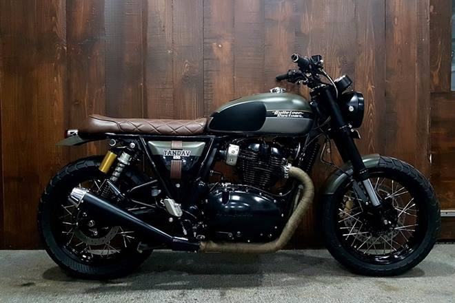 The modified Royal Enfield Tandav 650's tail lamp has been replaced with a custom LED unit. The engine has been blacked out and so have the wheels, which are now shod with on/off-road tyres with a 120 section tyre upfront and a 160 section tyre at the rear.