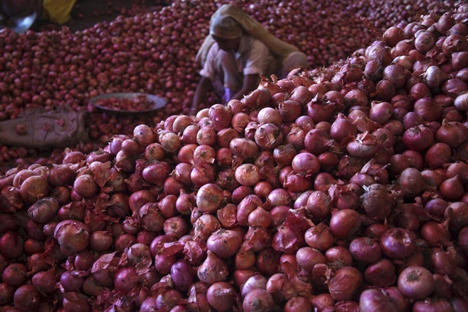 Onion price, Delhi, Mumbai, Maharashtra, NAFED, Export
