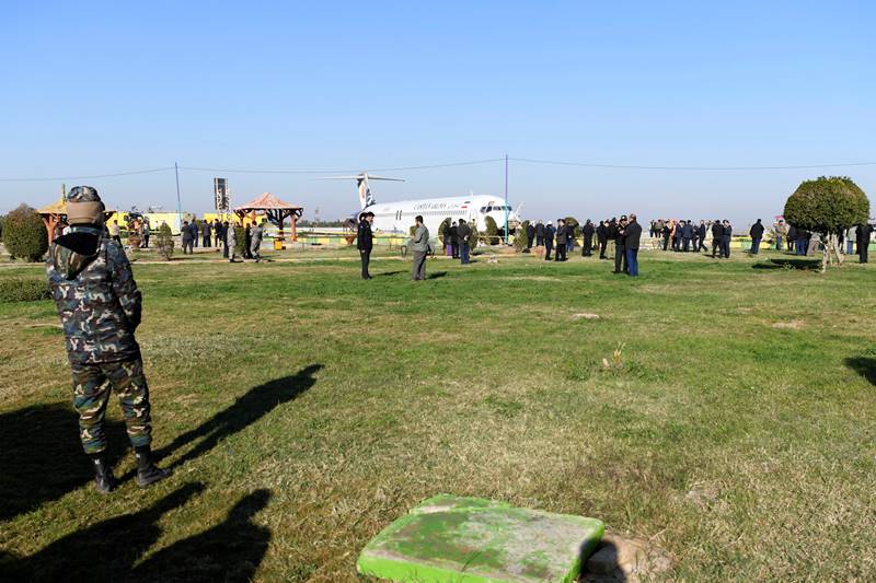 iran plane, iran plane landing, iran plane skid, iran plane land on road, Iranian passenger plane, Mahshahr airport, iran plane crash-lands on highway