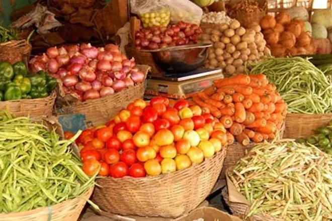 No respite from soaring retail inflation anytime soon, no visibility on RBI interest rate cuts