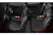  Front and rear armrest with cupholders 