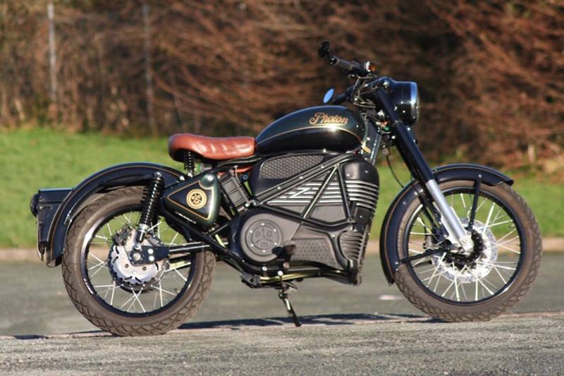 Photon: Royal Enfield has mentioned working on an all-electric motorcycle but we haven't seen much development on the subject yet. In order to give you a sneek peak of what to expect from the all-electric Royal Enfield, here's Photon. A Bullet powered by a Newtown-based Electric Classic Cars battery. It makes about 15.6 bhp. Electric Classic Cars have revealed a torque figure, but a similar 14Kw hub motor claims ‘more than 300Nm.’ Range is claimed at 128 km and it'll do a top speed of 112 km/h. (Photo: Peter Henshaw)