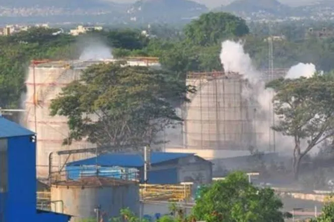 vizag gas leak, vishakhapatnam gas leak,styrene vapour leak vizag, LG Polymers plant gas leak, LG Polymers on gas leak
