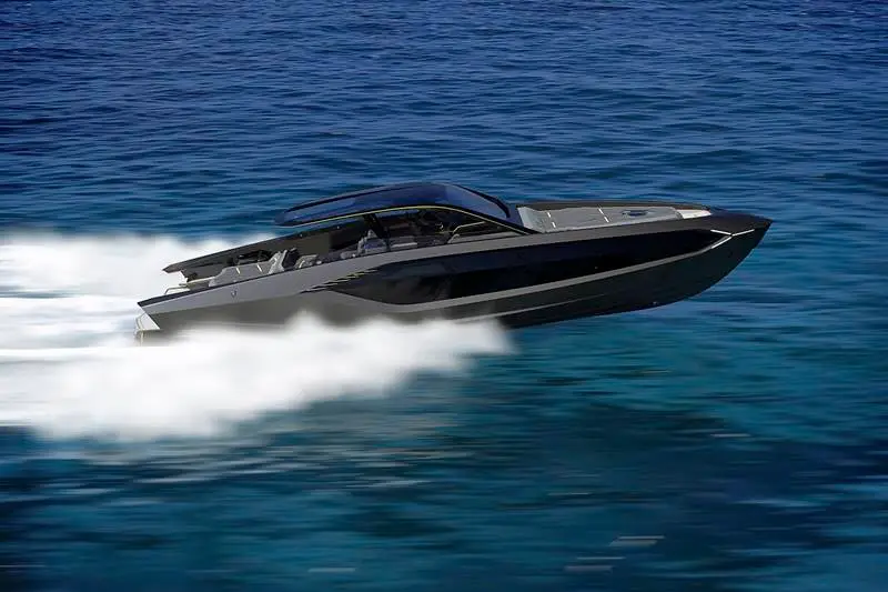 Super luxury yacht with design lines & 2000 hp! Meet