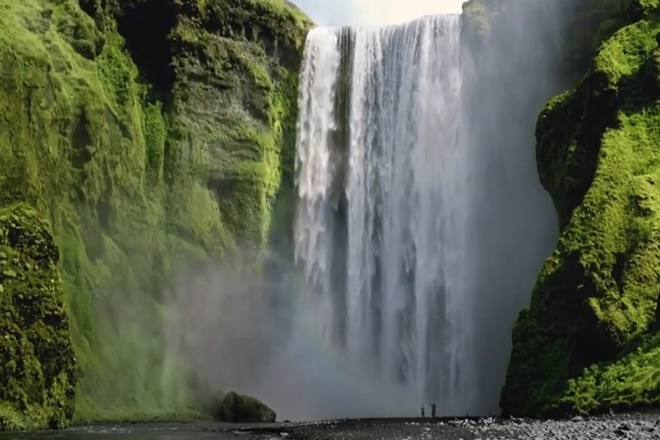 The film shows the perspective of someone who craves to go out and misses new adventures