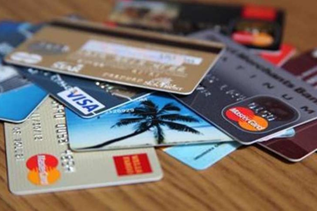 credit card, debit card, rbi, rbi new rule, online transaction, domestic transaction, credit card misconceptions, common credit card misconceptions, credit card payment, financial health, Credit limit enhancement, credit score