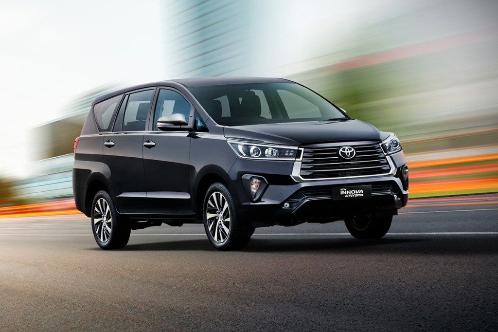 New 2020 Toyota Innova Crysta facelift variants explained: Price, Specs, Features