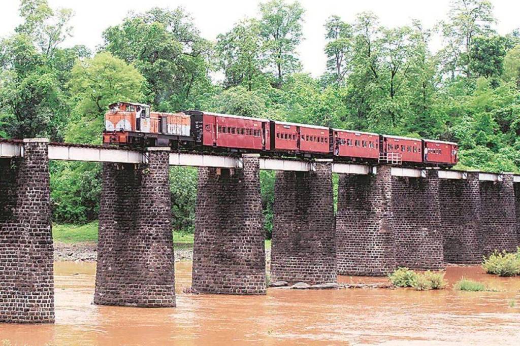 Leaders from political parties have started a campaign pitching against the closure of this line. (IE)