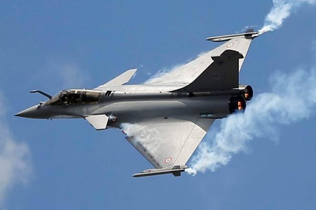 "The flypast will culminate with a single Rafale aircraft carrying out a 'Vertical Charlie' formation," said Wing Commander Indranil Nandi.