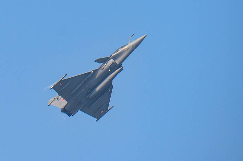 Indian Air Force (IAF)'s Rafale fighter jet flies past Rajpath, during the 72nd Republic Day celebrations in New Delhi. The newly inducted Rafale fighter aircraft featured for the first time in India's Republic Day flypast as it carried out the ''Brahmastra'' formation alone and was part of the ''Eklavya'' formation with four other fighter jets. (PTI Photo)