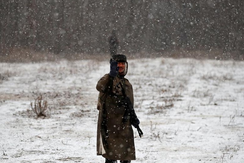 Kashmir temperature, Kashmir weather, Kashmir temperature today, Kashmir tourism, Kashmir snowfall, Kashmir snowfall images, Kashmir snowfall today, Kashmir snowfall pics, Kashmir snowfall places