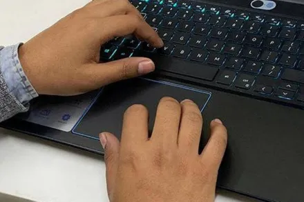 This led to a 6.4% y-o-y decline for the overall PC market in 2020 to 10.27 million units.