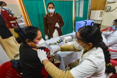 Healthcare sector expected to reach USD 372 billion in 2022: Niti Aayog report