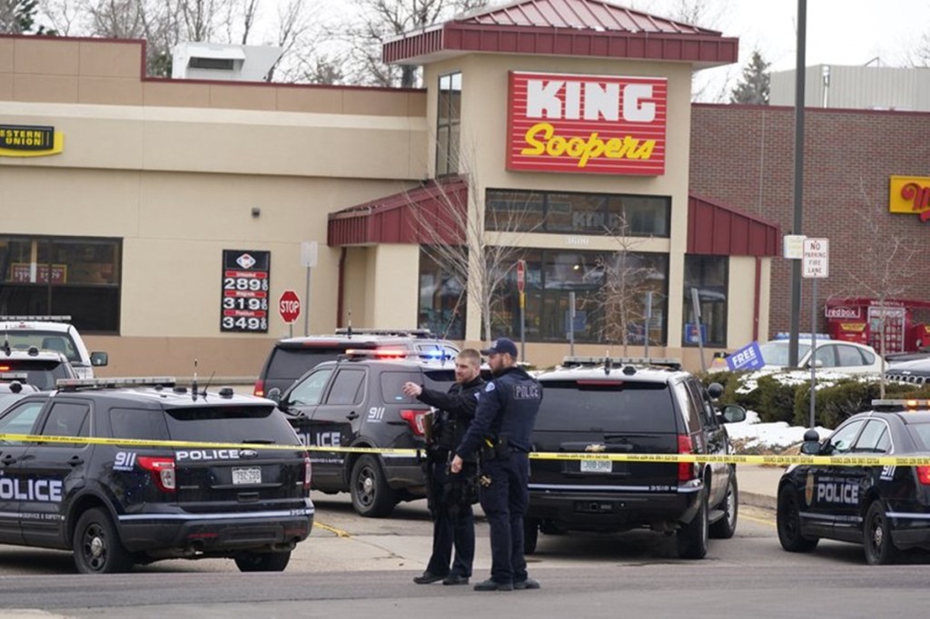 Colorado supermarket shooting 10 people including police officer