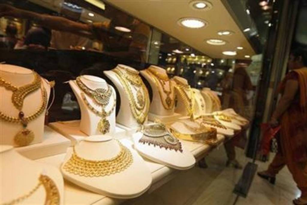 Silver jewellery exports, though, increased to USD 843 million. Silver jewellery exports, though, increased to USD 843 million.