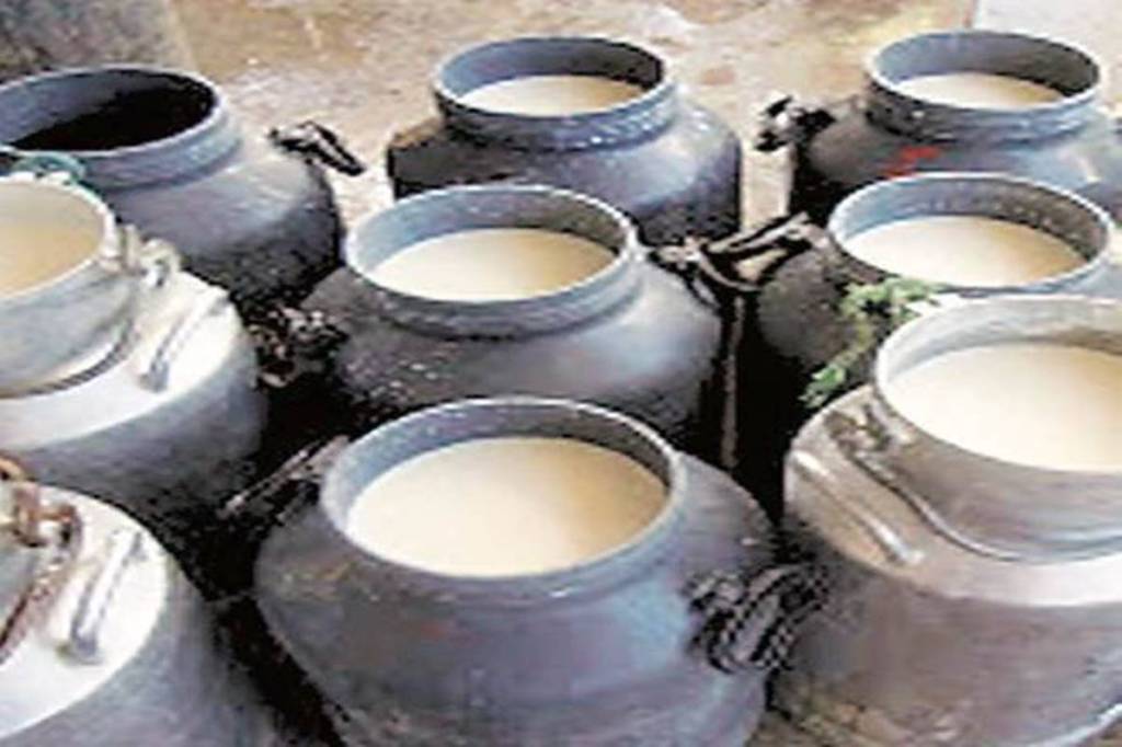 The government needs to intervene help dairies with export incentives to bring stability to the market, he said.