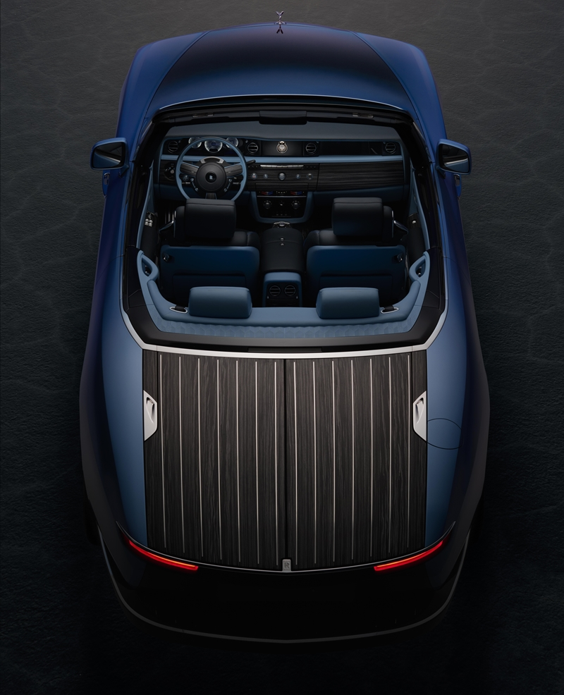 Rolls says that the Boat Tail has undergone the same dynamic testing as its commercial models and that it is road-legal. The car is based on Rolls' existing aluminium architecture, however, took eight months to adapt to the Boat Tail's proportions - it gets 1,813 bespoke parts. Even the stereo was updated with 15-speaker system.