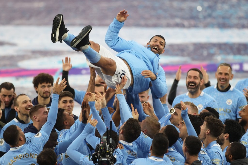 Sergio Aguero signs off in style as Manchester City celebrate title with Everton rout