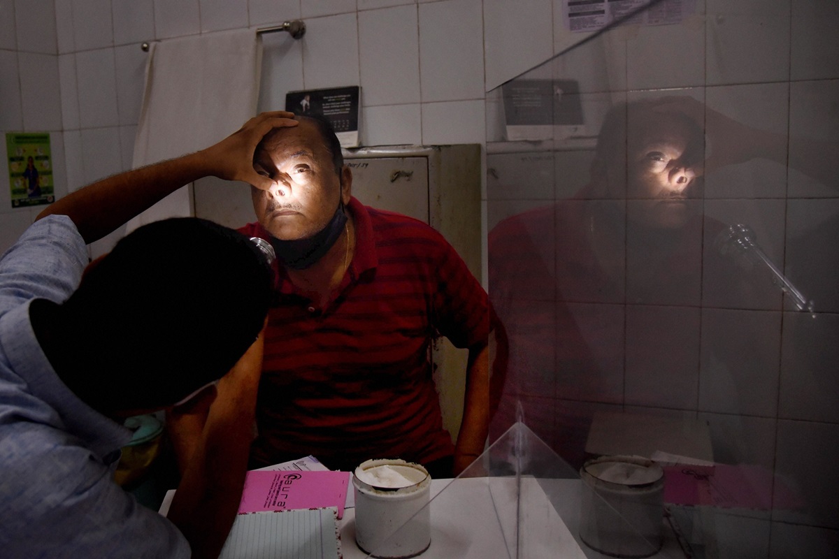 Yellow Fungus Symptoms Risks Causes Treatment And How It S Different From Black White Fungus All You Need To Know The Financial Express