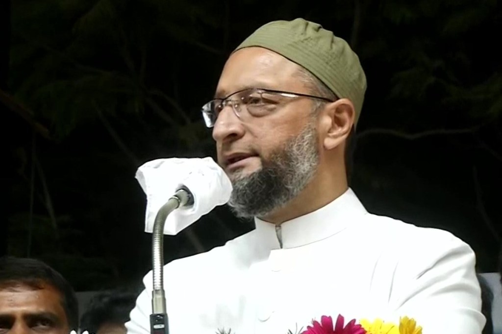 While AIMIM has ruled out talks with any other party, Rajbhar has been working continuously to seal an alliance with the Akhilesh Yadav-led Samajwadi Party.
