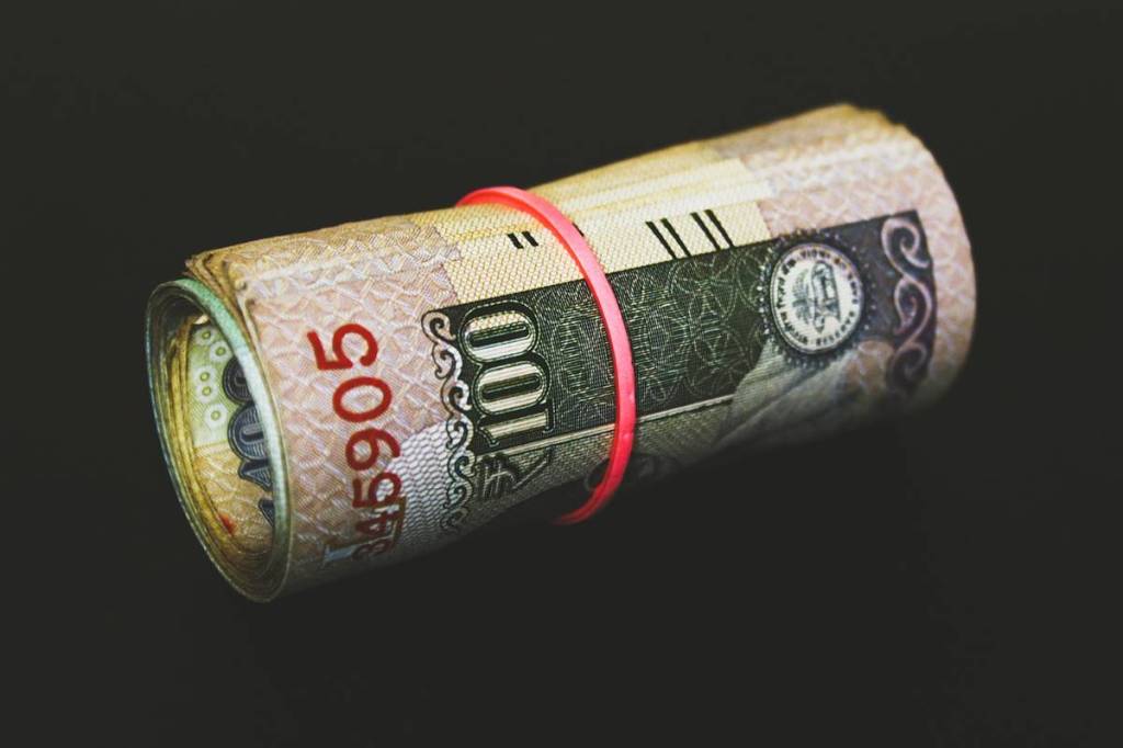 rupee 100