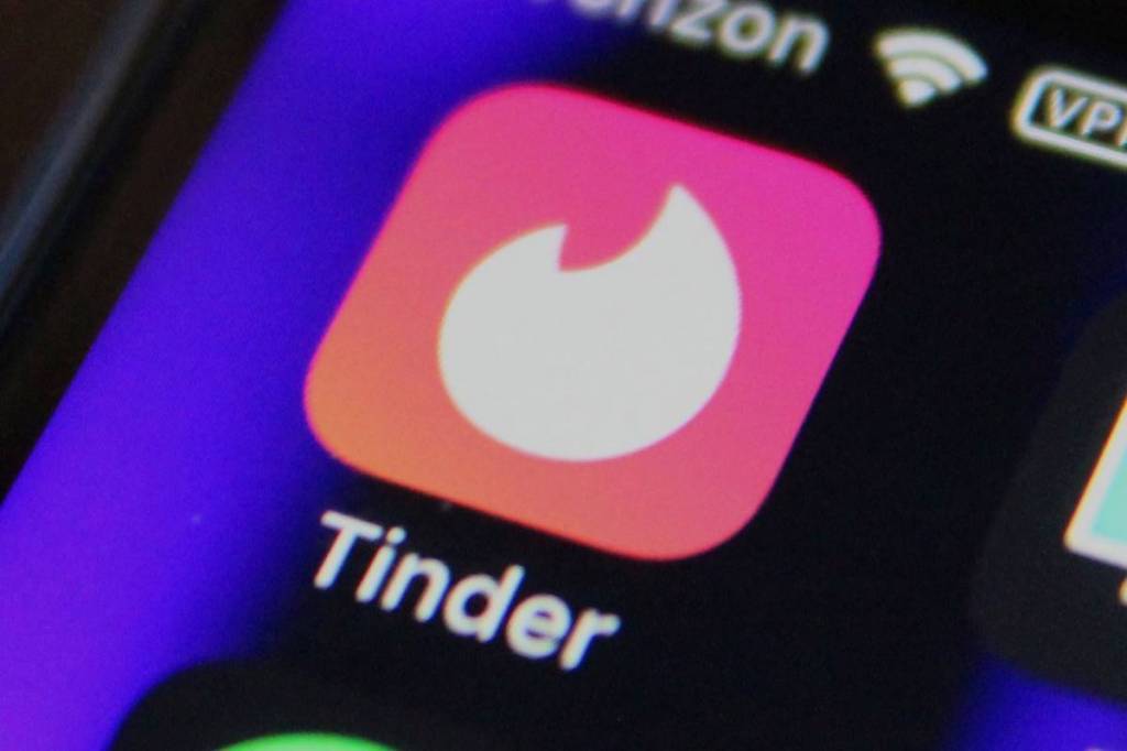 Tinder now lets you block your friends and relatives to save you that awkward encounter Here is
