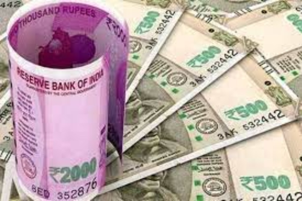For medium enterprises, while the YoY bank credit growth remained positive but the growth rate continued to decline.