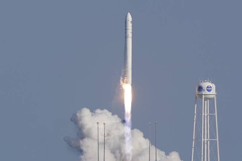 International Space Station, Space Station, Astronauts, NASA, pizza, Grumman, Northrop Grumman