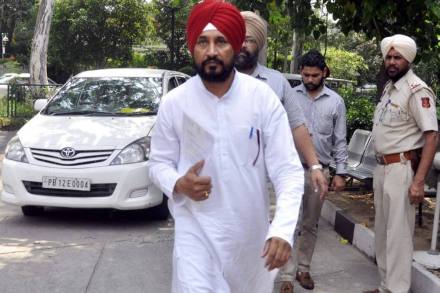 BJP’s IT cell head Amit Malviya tweeted an old news report and said that the new chief minister of Punjab faced action in a three-year-old #MeToo case against him. 