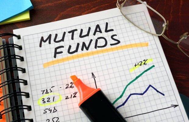 To gain from a favourable tax treatment, investments in gilt funds should be at least over 3-year holding periods. For holding periods of over 3 years, the gains are taxed at 20.8% (including cess) post indexation of costs.