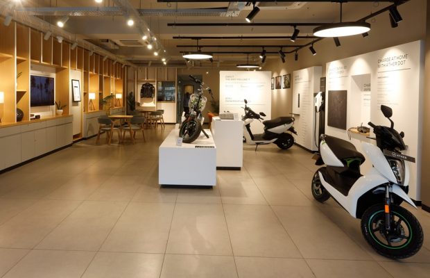 Ather Energy opens 25th India experience centre in Surat, 2nd in&nbsp;Gujarat