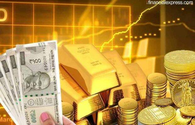 gold, physical gold, Sovereign Gold Bond, SGB, gold investment, risks of holding gold, bank locker, locker rent, insurance, interest on SGB, capital gain tax, GST